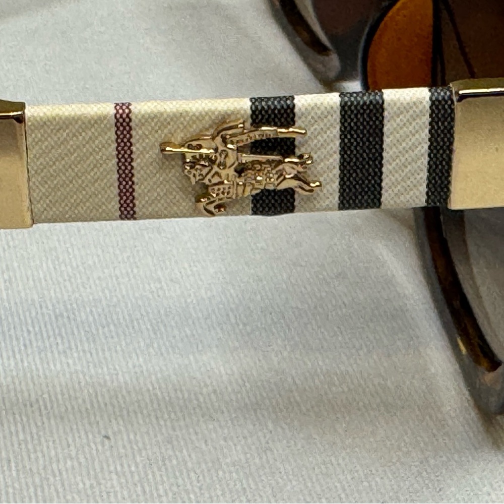Burberry Brown Tortoise Sunglasses - Picture 4 of 12